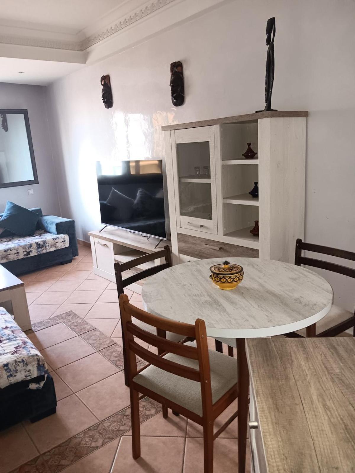 Air-conditioned Apartment, Swimming Pool, Fiber, 10 Minutes' Walk Appartement Agadir